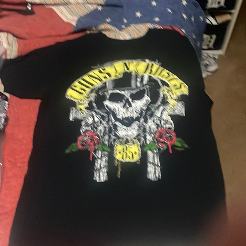Guns N Roses tshirt
